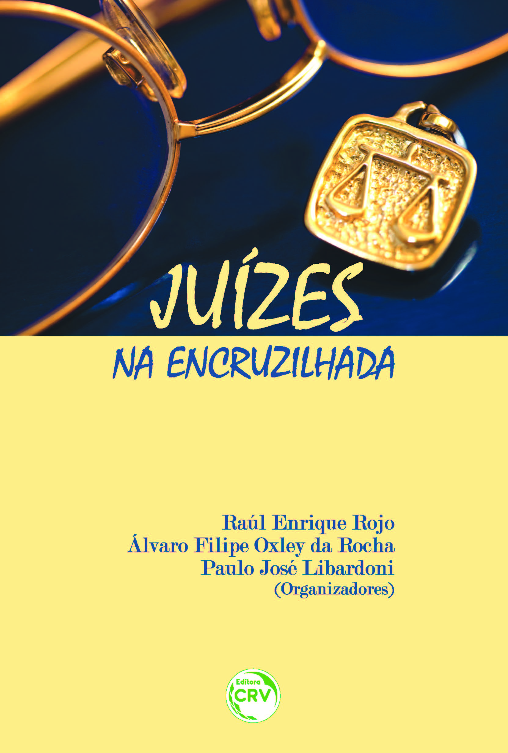 Capa do livro: JUIZES NA ENCRUZILHADA